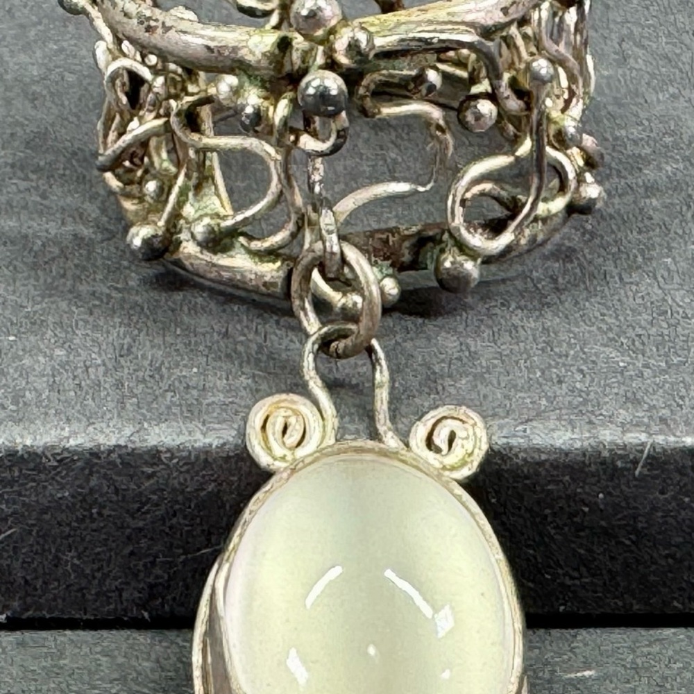 Elegant one -UNIQUE Silver Statement Ring with moon stone